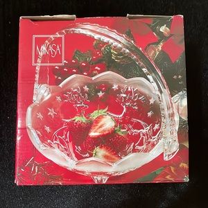 NEW MIKASA Glass Fruit Basket With Handle